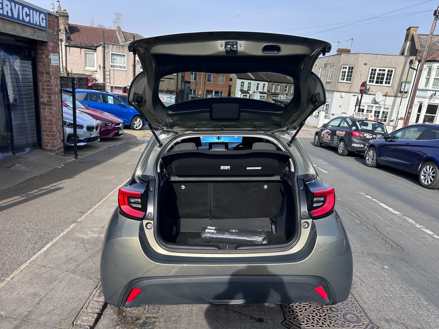 Used Toyota Yaris 2023 for sale - 77974740: Photo 32