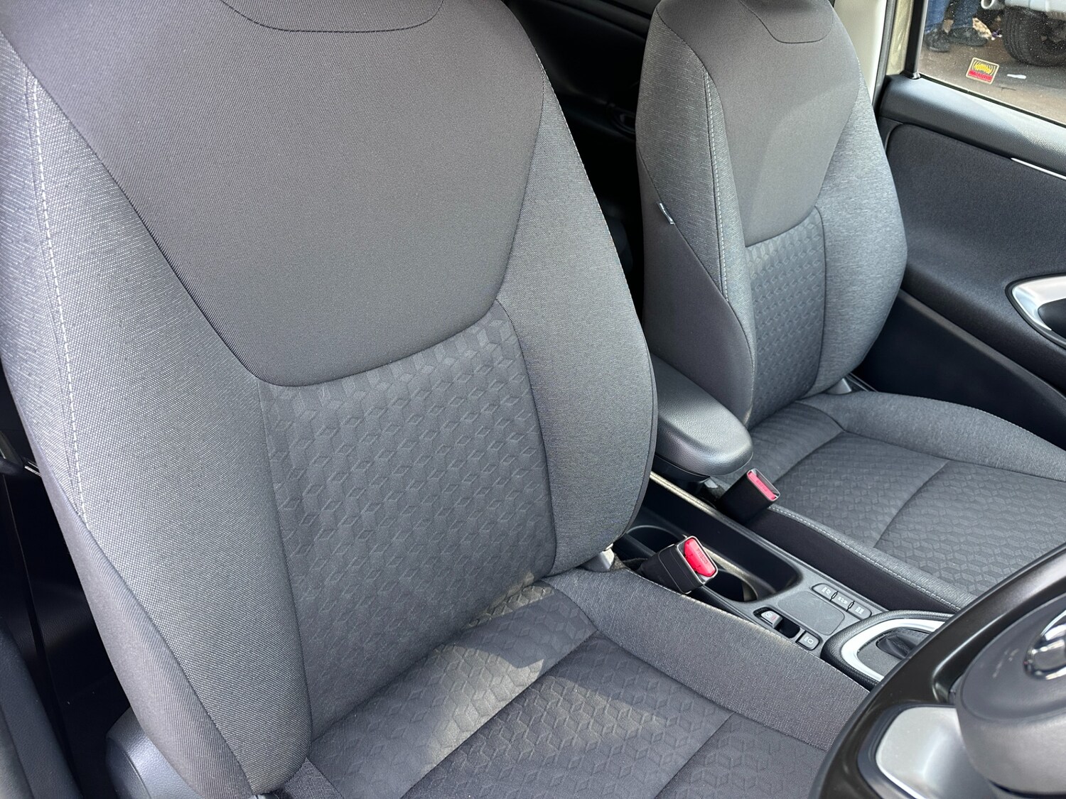 Used Toyota Yaris 2023 for sale - 77974740: Photo 36