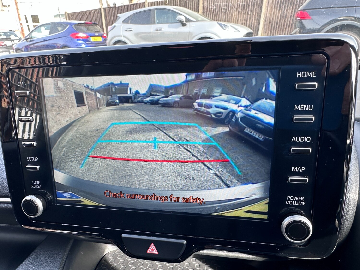 Used Toyota Yaris 2023 for sale - 77974740: Photo 41