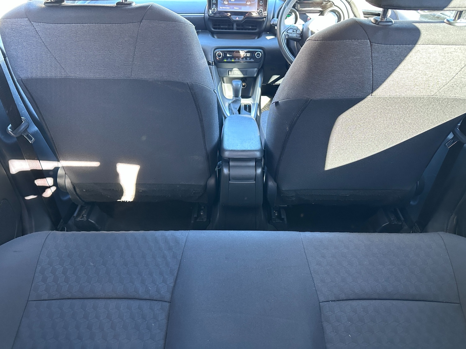 Used Toyota Yaris 2022 for sale - 77974040: Photo 17