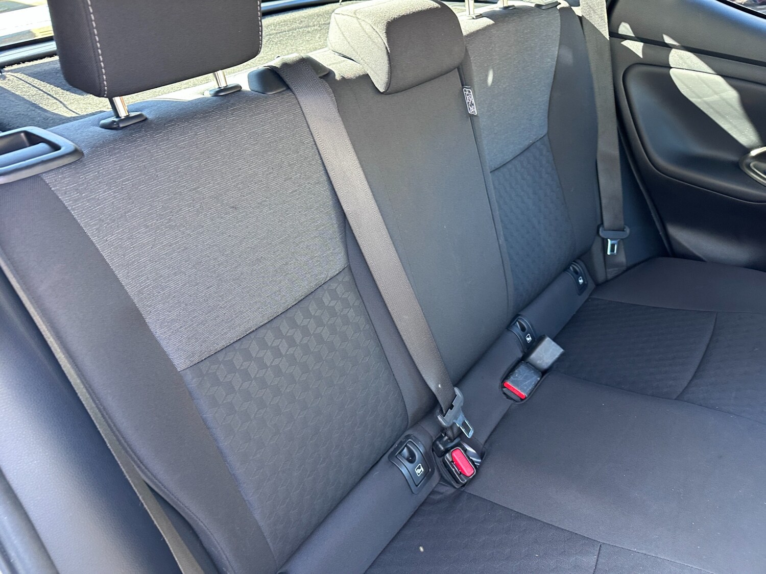 Used Toyota Yaris 2022 for sale - 77974040: Photo 31