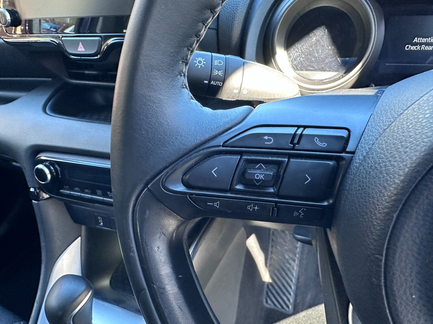 Used Toyota Yaris 2022 for sale - 77974040: Photo 35