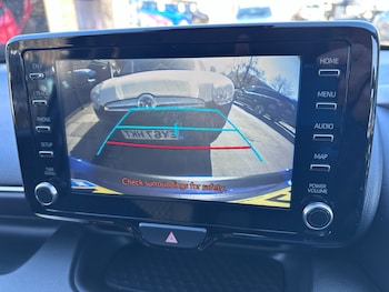 Used Toyota Yaris 2022 for sale - 77974040: Photo