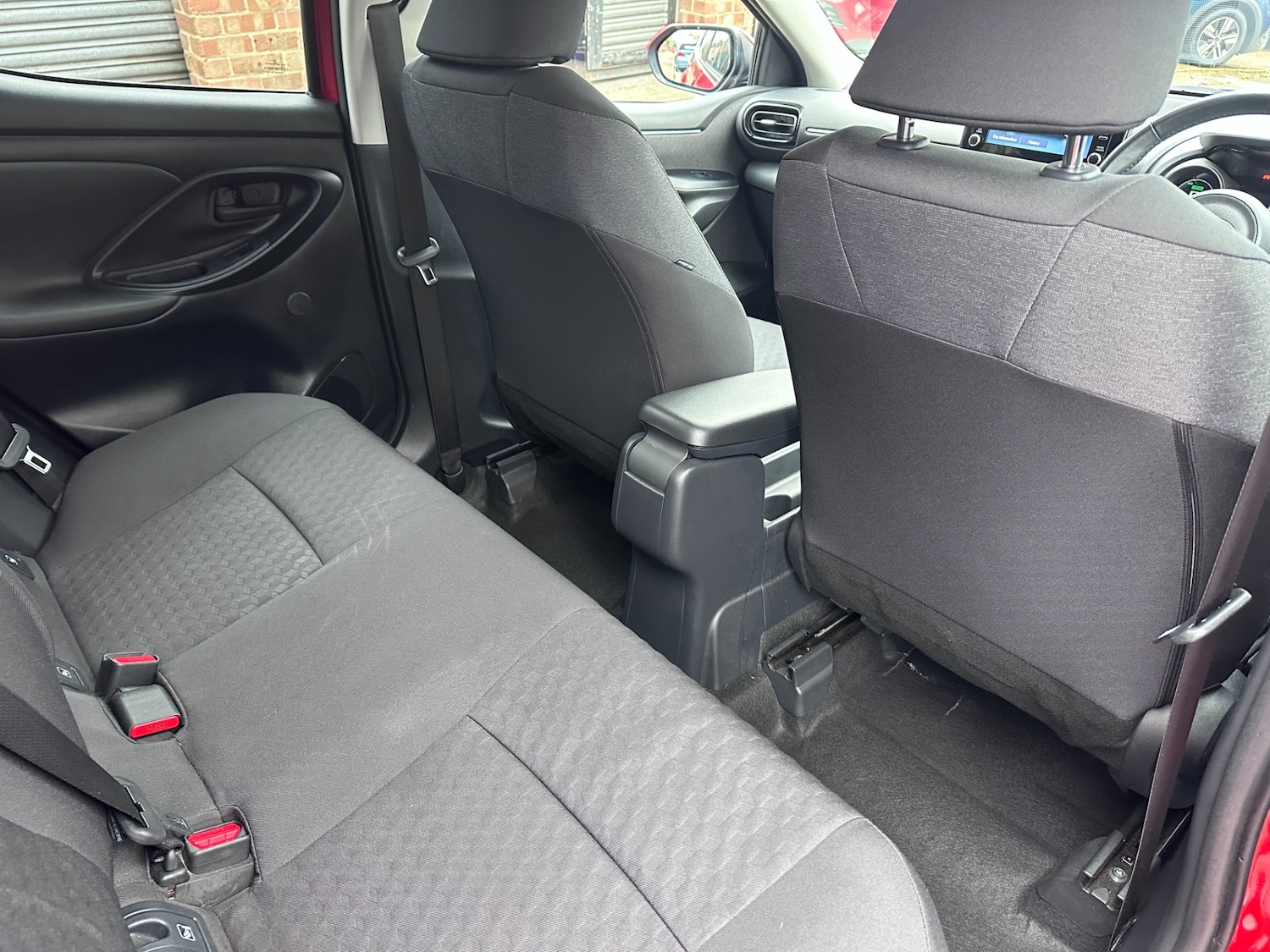 Used Toyota Yaris 2022 for sale - 76881636: Photo 10