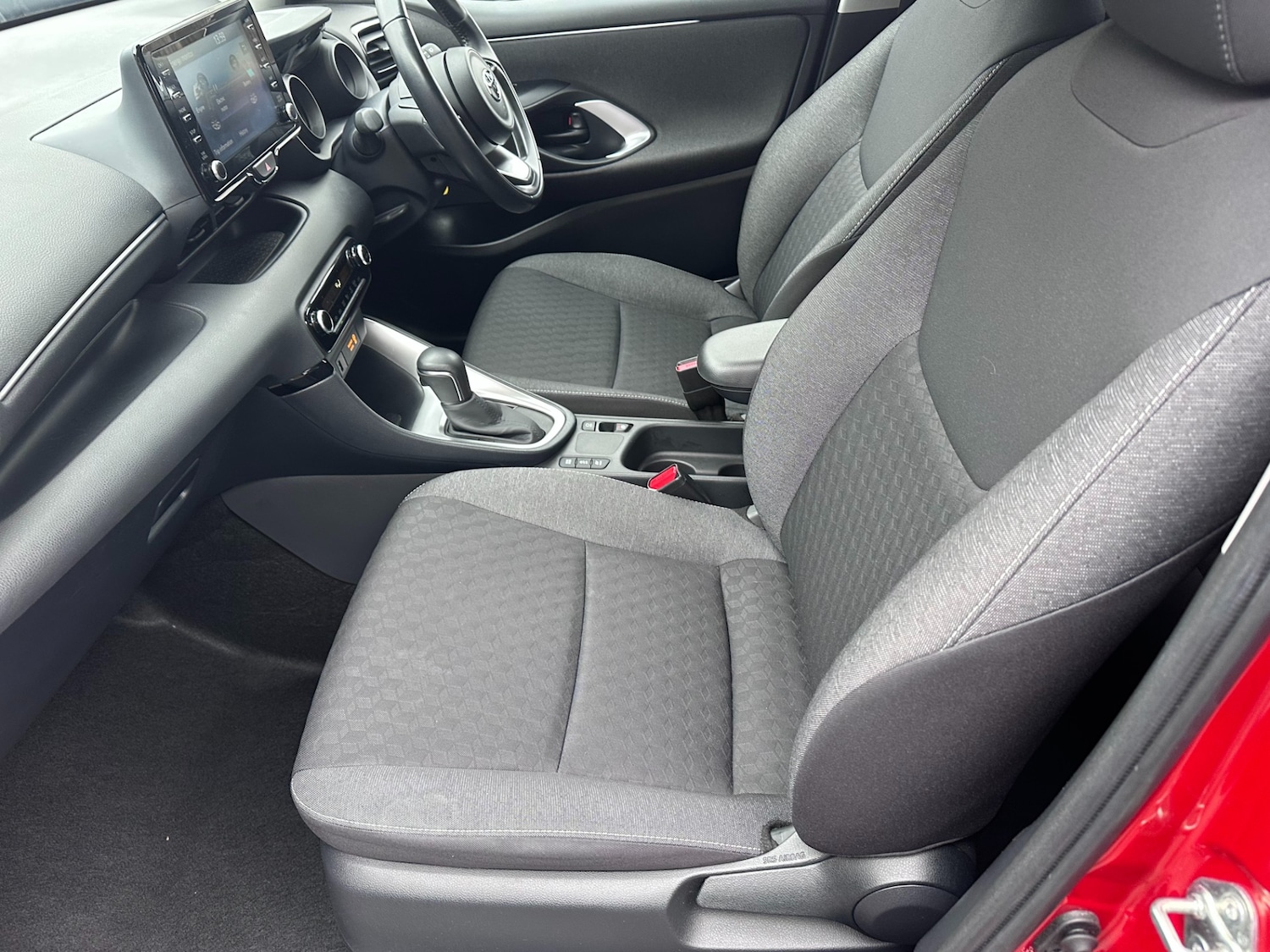 Used Toyota Yaris 2022 for sale - 76881636: Photo 26