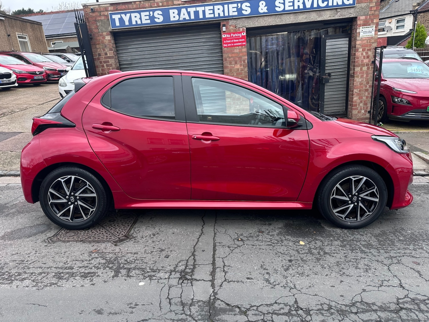 Used Toyota Yaris 2022 for sale - 76881636: Photo 3