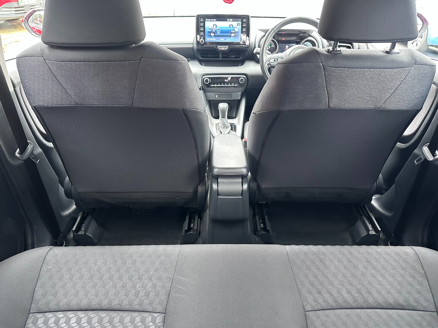 Used Toyota Yaris 2022 for sale - 76881636: Photo 32