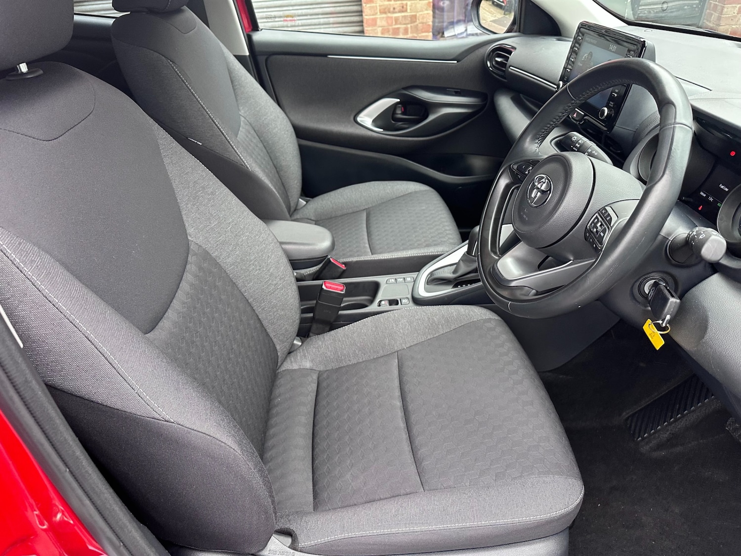 Used Toyota Yaris 2022 for sale - 76881636: Photo 37