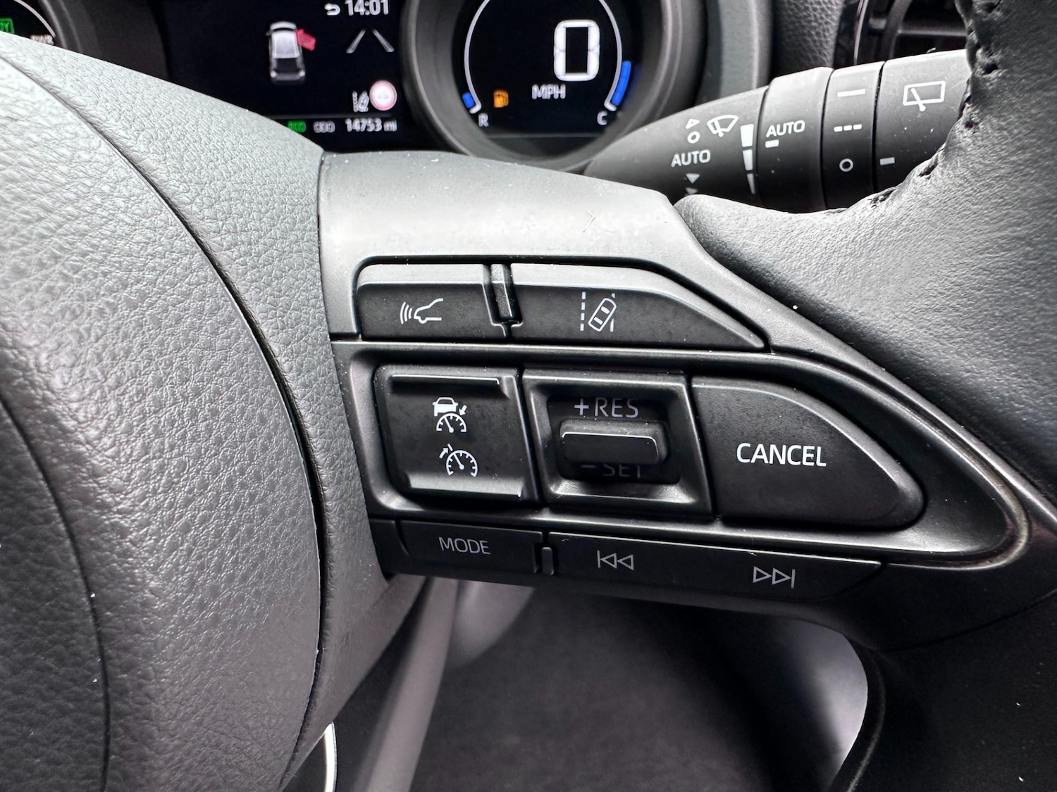 Used Toyota Yaris 2022 for sale - 76881636: Photo 40