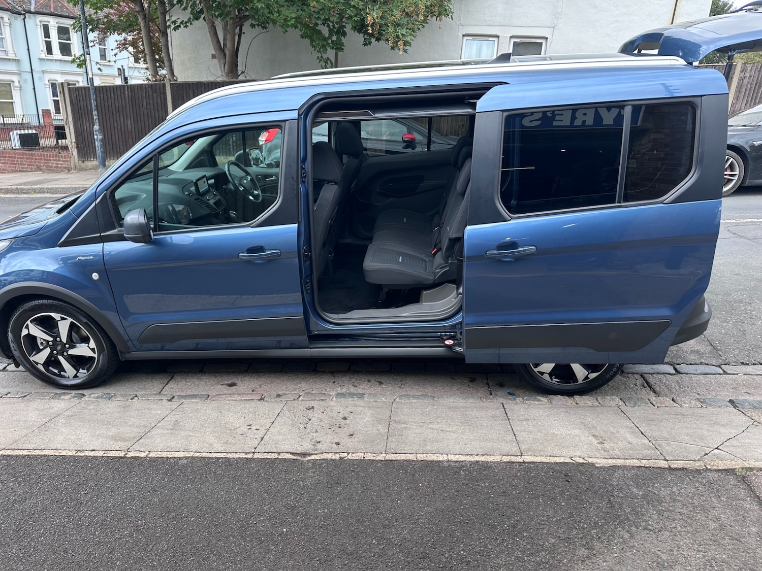 Vehicle 33