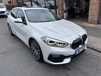 2022 (71) - 116d Sport 5dr Step Auto