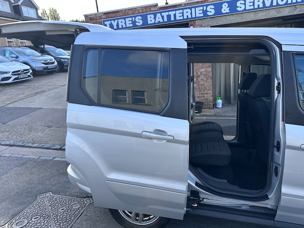 Used Ford Tourneo Connect 2020 for sale - 76222492: Photo 14