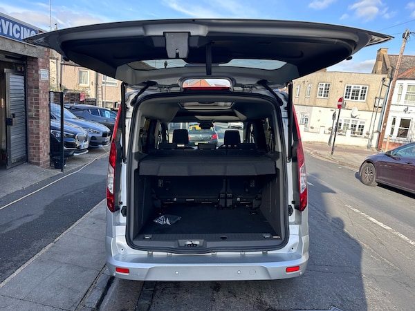 Used Ford Tourneo Connect 2020 for sale - 76222492: Photo 40