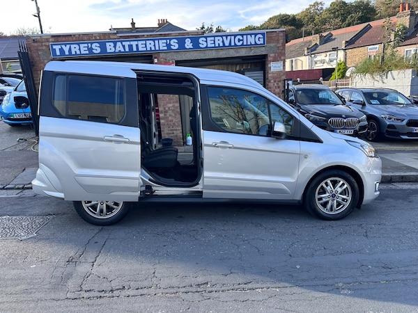 Used Ford Tourneo Connect 2020 for sale - 76222492: Photo 7