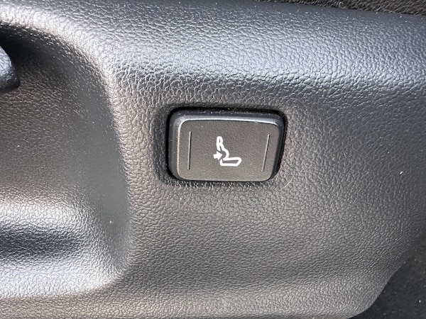 Used Toyota C-HR 2019 for sale - 76055848: Photo 40