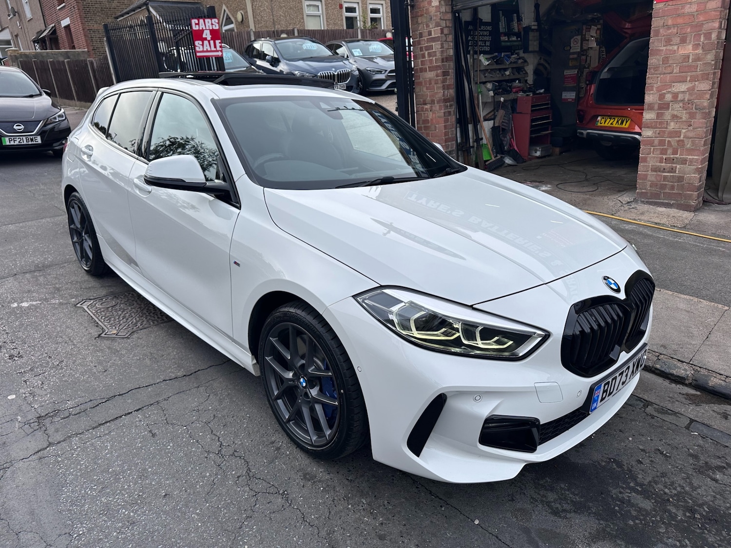 Used BMW 1 Series 2023 for sale - 76310166: Photo 1