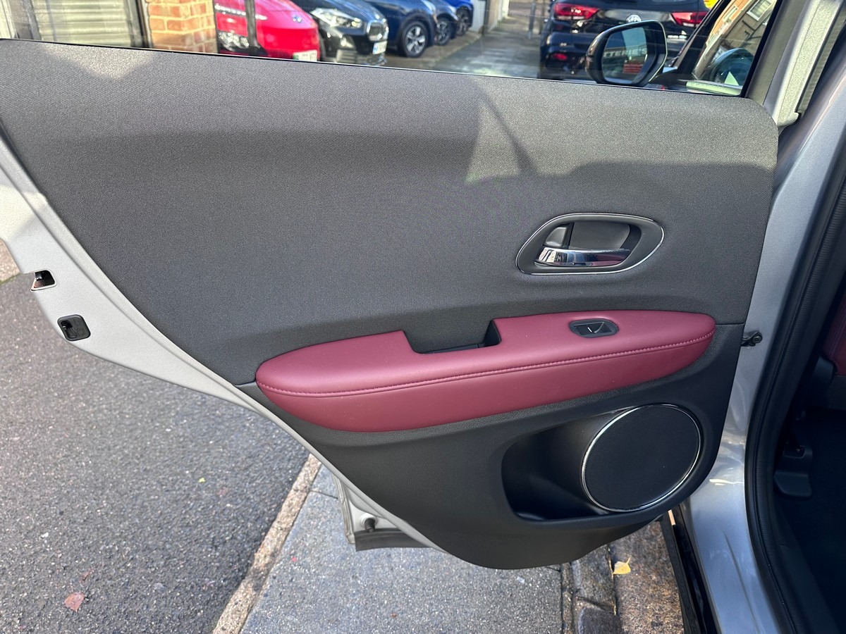 Used Honda HR-V 2019 for sale - 77198521: Photo 33