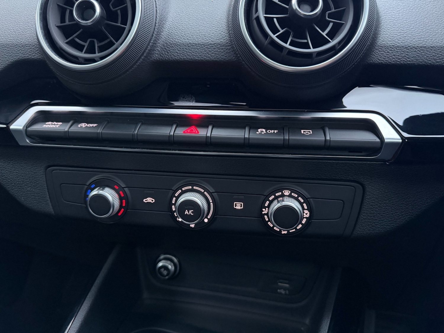 Used Audi Q2 2020 for sale - 76922146: Photo 58