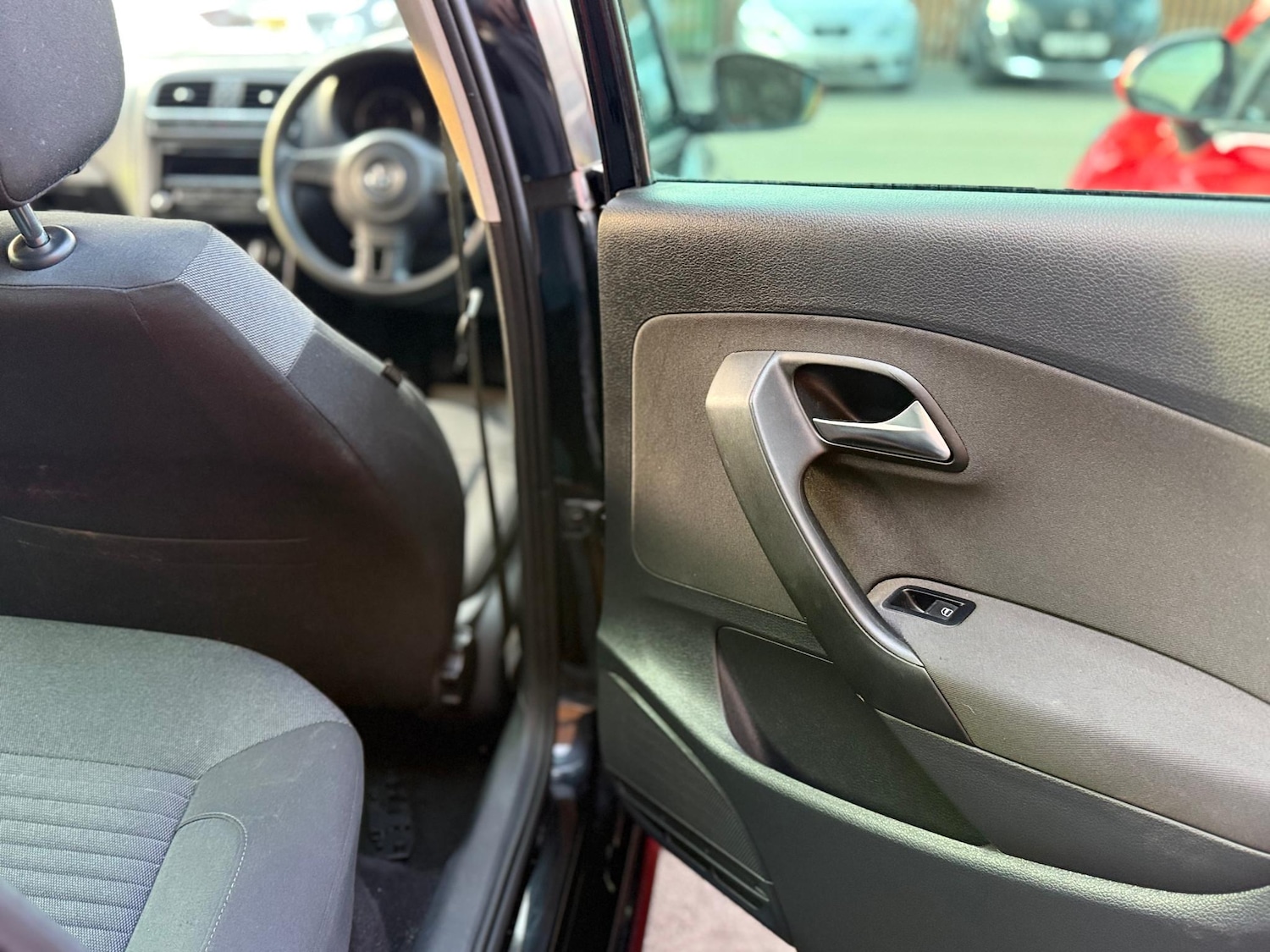 Used Volkswagen Polo 2011 for sale - 77997006: Photo 13