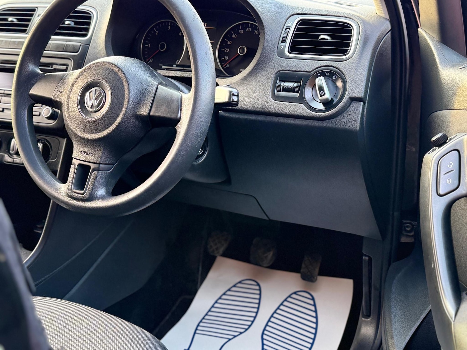 Used Volkswagen Polo 2011 for sale - 77997006: Photo 17