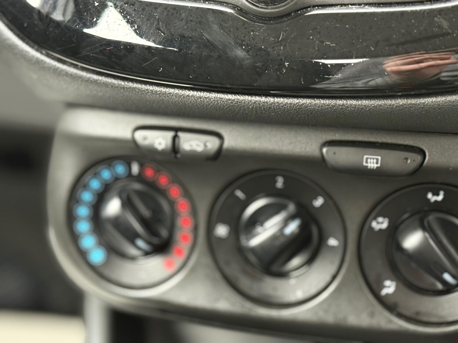 Used Vauxhall Corsa 2016 for sale - 77997009: Photo 29