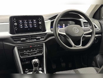 Used Volkswagen T-Roc 2025 for sale - 78293231: Photo