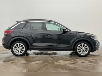 Used Volkswagen T-Roc 2025 for sale - 78293231: Photo