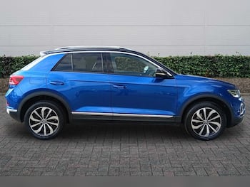 Used Volkswagen T-Roc 2022 for sale - 79623096: Photo