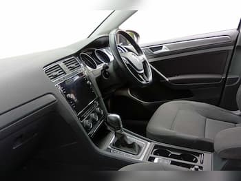 Used Volkswagen Golf 2019 for sale - 79554701: Photo