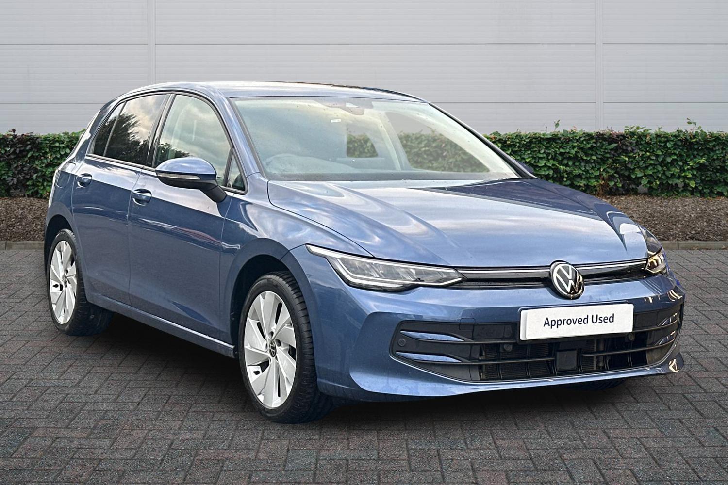 Used Volkswagen Golf 2024 for sale - 76500859: Photo 1