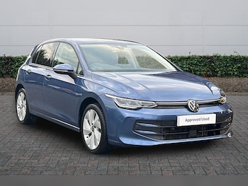 Used Volkswagen Golf 2024 for sale - 76500859: Photo