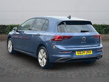 Used Volkswagen Golf 2024 for sale - 76500859: Photo