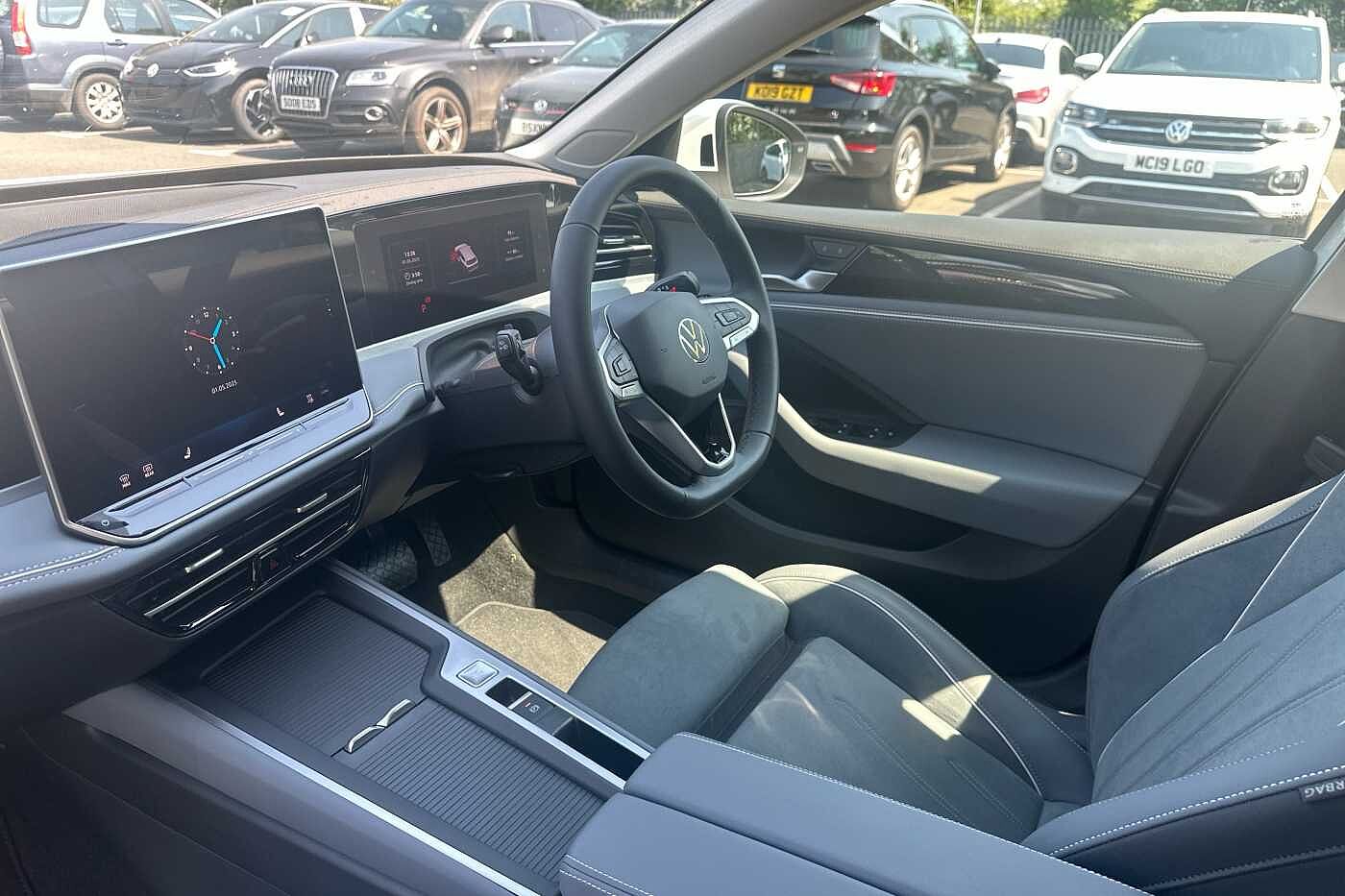 Used Volkswagen Passat 2025 for sale - 77177738: Photo 2