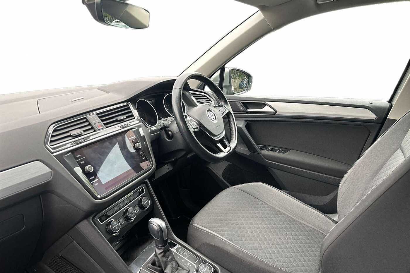 Used Volkswagen Tiguan 2020 for sale - 76139748: Photo 2