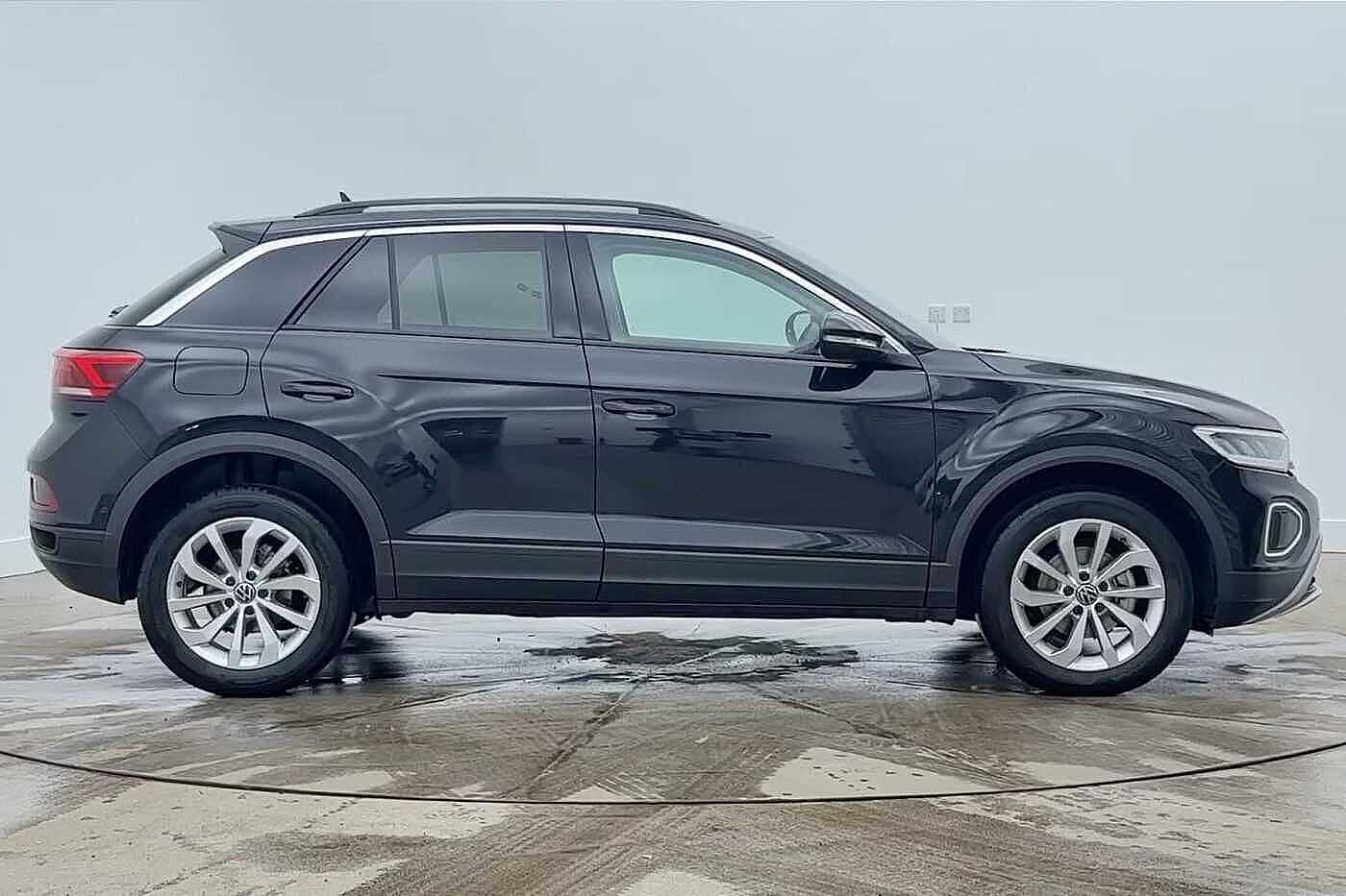 Used Volkswagen T-Roc 2025 for sale - 77613756: Photo 4