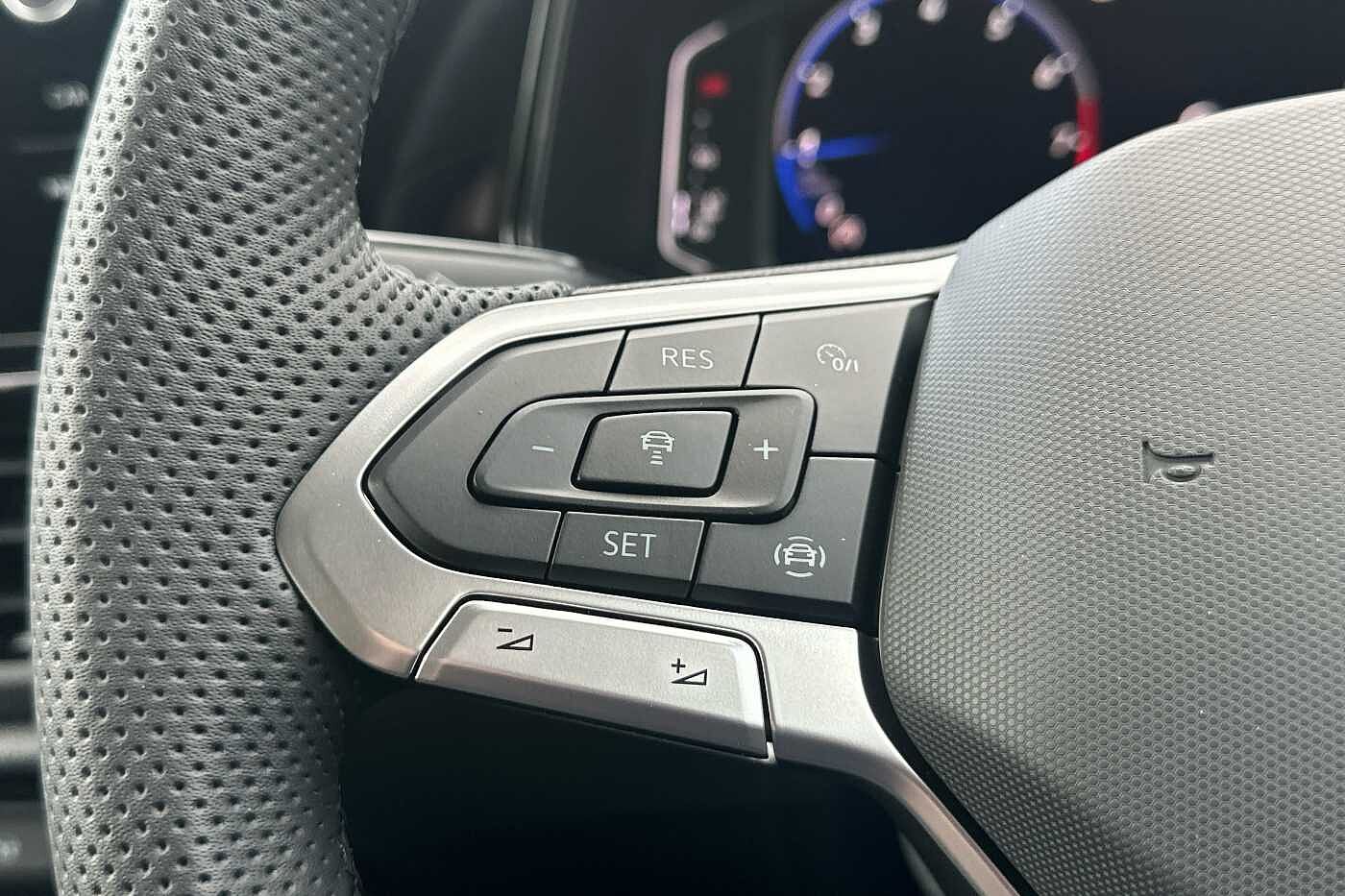 Used Volkswagen T-Roc 2025 for sale - 76110732: Photo 13