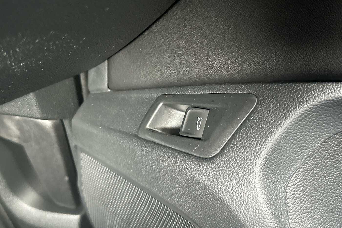 Used Volkswagen T-Roc 2025 for sale - 76110732: Photo 18