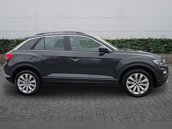 Used Volkswagen T-Roc 2021 for sale - 78088154: Photo