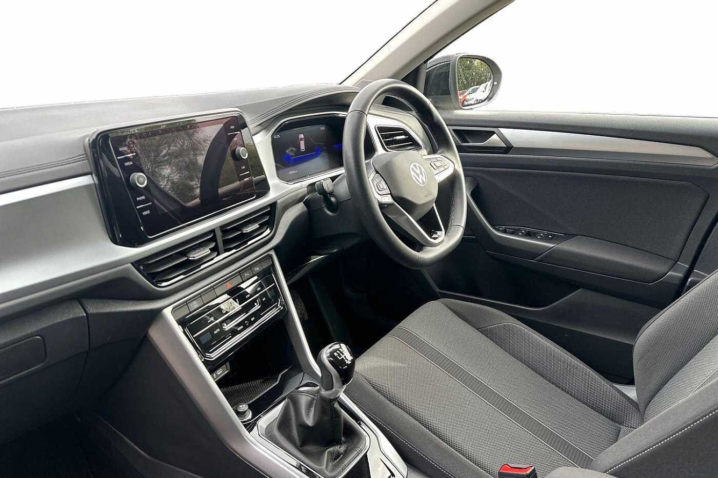 Used Volkswagen T-Roc 2024 for sale - 76241314: Photo 2