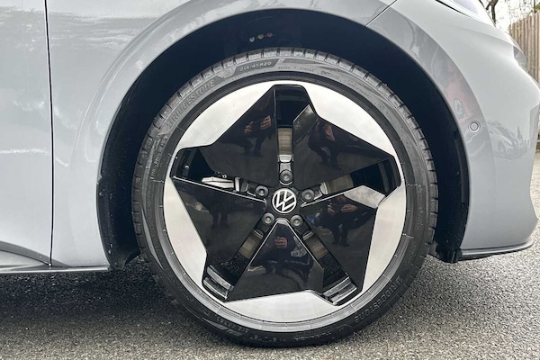 Used Volkswagen ID.3 2025 for sale - 76154283: Photo 5