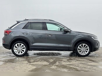 Used Volkswagen T-Roc 2025 for sale - 77794879: Photo