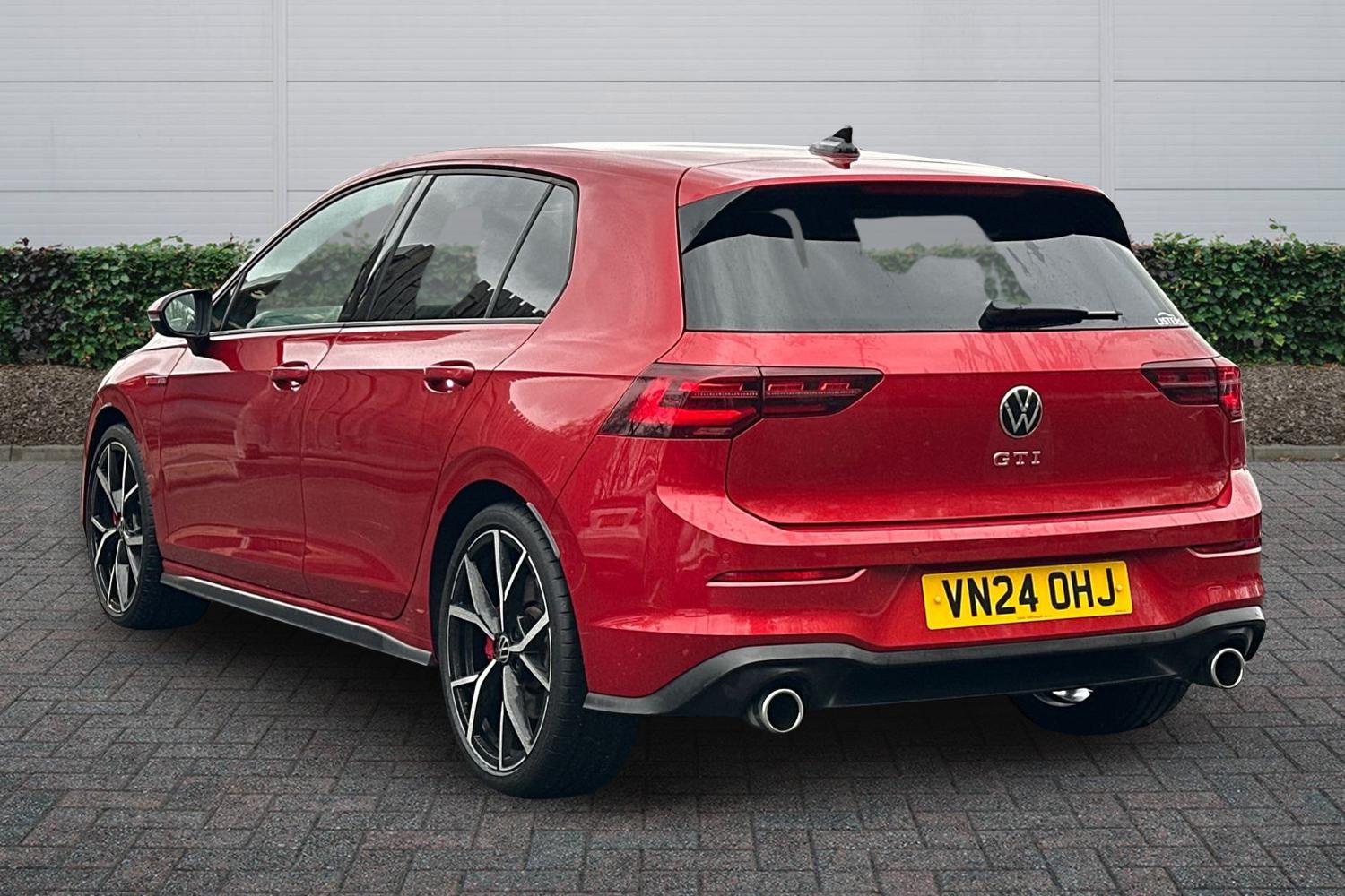 Used Volkswagen Golf 2024 for sale - 76837613: Photo 2