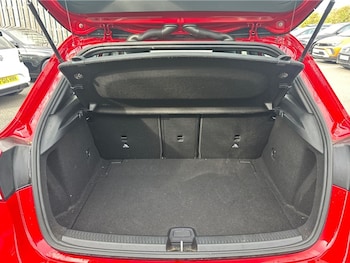 Used Mercedes-Benz A-Class 2019 for sale - 76111341: Photo 2