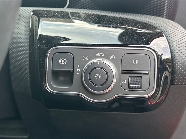Used Mercedes-Benz A-Class 2019 for sale - 76111341: Photo 8