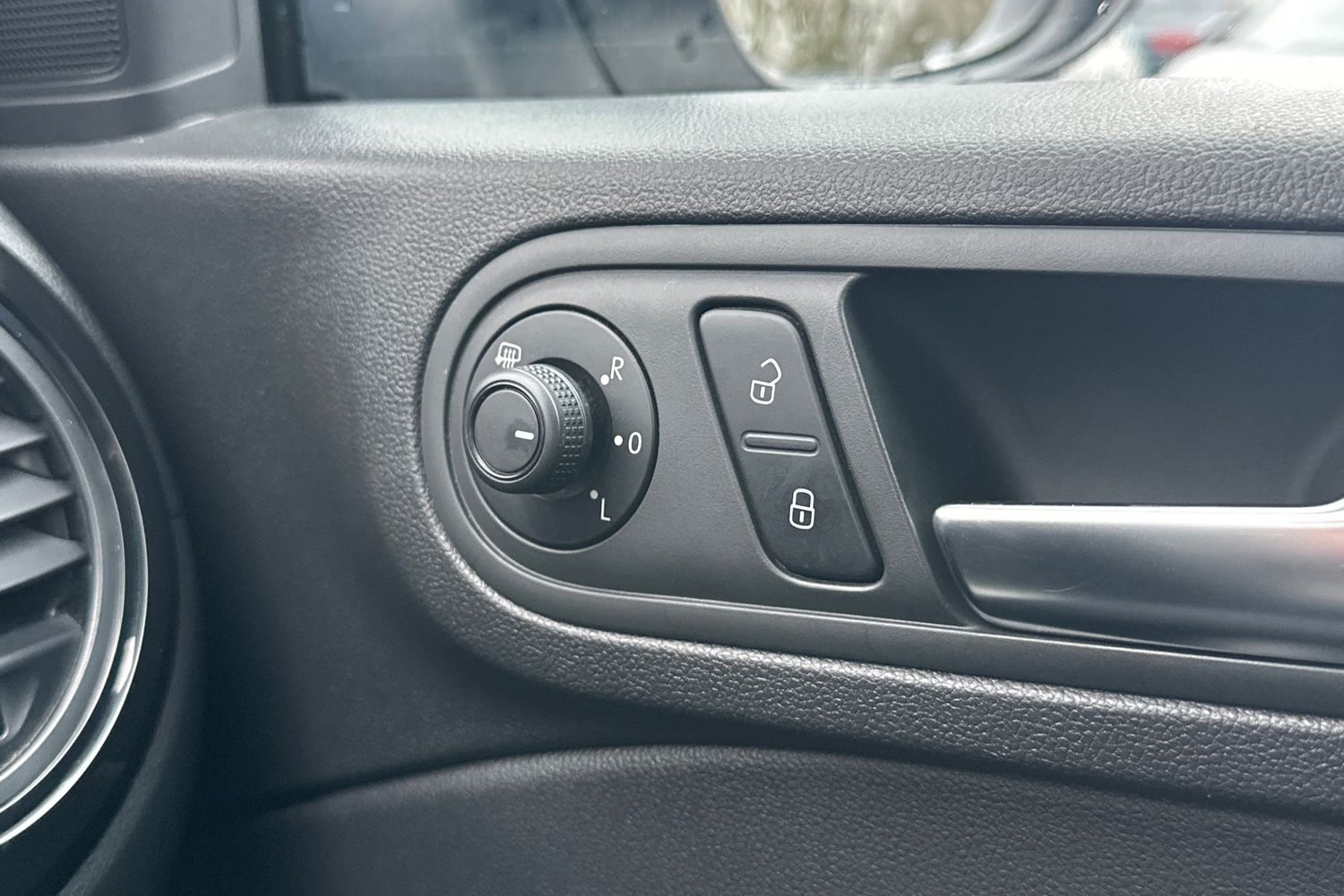 Used Volkswagen Beetle 2014 for sale - 77809674: Photo 18