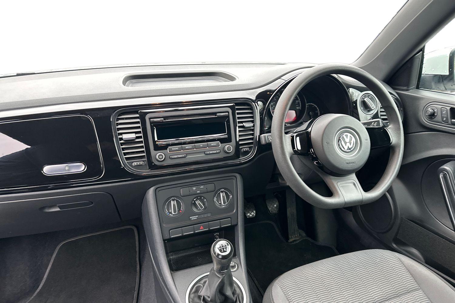 Used Volkswagen Beetle 2014 for sale - 77809674: Photo 8