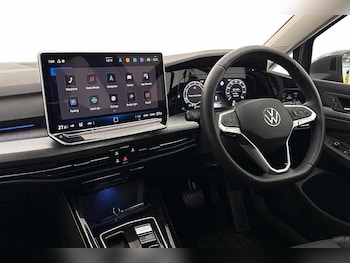 Used Volkswagen Golf 2025 for sale - 78128802: Photo