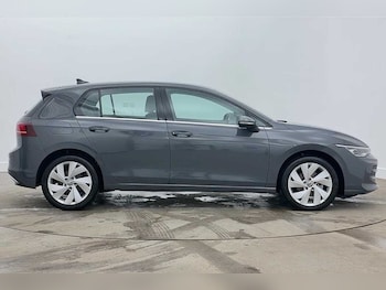 Used Volkswagen Golf 2025 for sale - 78128802: Photo