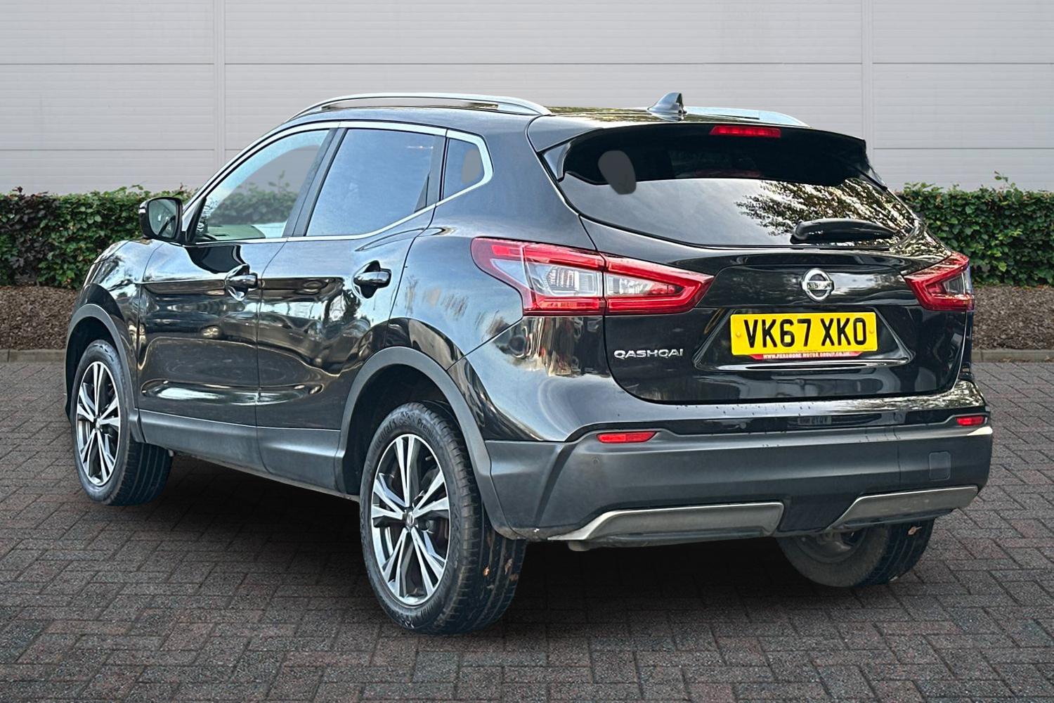 Used Nissan Qashqai 2017 for sale - 76514412: Photo 2