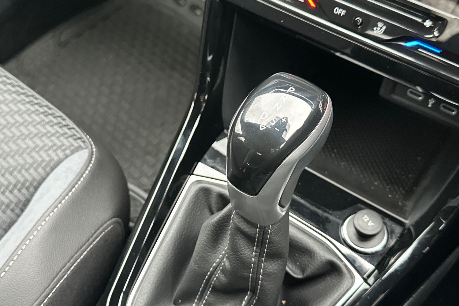 Used Volkswagen T-Cross 2023 for sale - 77177630: Photo 16